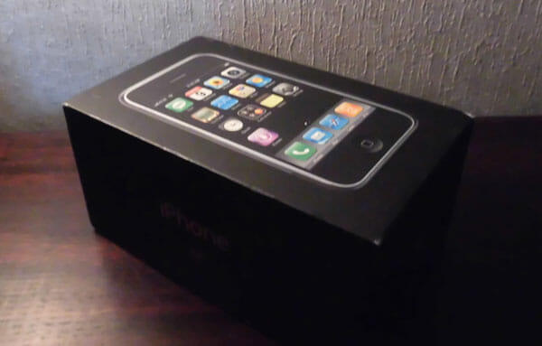 first-iphone-03